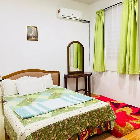 Homestay Dsenja Kepala Batas  Exterior photo